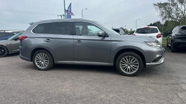SPOTICAR Mitsubishi Outlander 2.4h Twinmotor 13.8kwh Juro Cvt 4wd Euro 6 (s/s) 5 Used Car - Suv Plug-in Hybrid Grey - Redditch - 1200636898_5