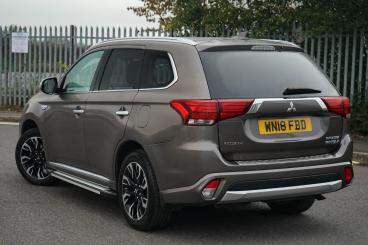 SPOTICAR Mitsubishi Outlander 2.0h 12kwh 4h Cvt 4wd Euro 6 (s/s) 5dr Used Car - Suv Plug-in Hybrid Brown - Bromsgrove - 1200637589_2