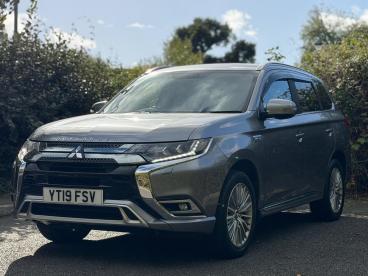 SPOTICAR Mitsubishi Outlander 2.4h Twinmotor 13.8kwh 4h Cvt 4wd Euro 6 (s/s) 5dr Used Car - Suv Plug-in Hybrid Grey - Balsall Common - 1200638910_3