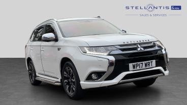 SPOTICAR Mitsubishi Outlander 2.0h 12kwh 4h Cvt 4wd Euro 6 (s/s) 5dr Used Car - Suv Plug-in Hybrid White - Walton On Thames - 1200639534_1