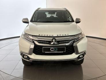 SPOTICAR Mitsubishi Shogun 2.4d 3 Auto 4wd Euro 6 5dr Used Car - Suv Diesel White - Croxdale - 1200589735_1