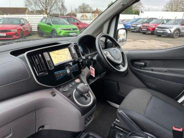 SPOTICAR Nissan Nv200 E-nv200 Tekna Auto Swb 5dr (rapid Plus) Used Car - Commercial Vehicle Electric White - Billinghay - 1200566503_3