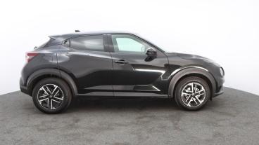 SPOTICAR Nissan Juke 1.6 N-connecta Auto Euro 6 5dr Used Car - Suv Hybrid Black - Truro - 1200505960_2