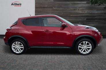 SPOTICAR Nissan Juke 1.6 N-connecta Xtron Euro 6 5dr Used Car - Suv Petrol Red - Wrexham - 1200529630_2