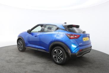 SPOTICAR Nissan Juke 1.6 N-connecta Auto Euro 6 5dr Used Car - Suv Hybrid Blue - Truro - 1200535395_5