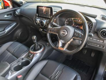 SPOTICAR Nissan Juke 1.0 Dig-t Tekna Euro 6 (s/s) 5dr Used Car - Suv Petrol Black - Hinckley - 1200548048_3