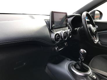 SPOTICAR Nissan Juke 1.0 Dig-t N-connecta Euro 6 (s/s) 5dr Used Car - Suv Petrol Red - Bangor - 1200549211_5