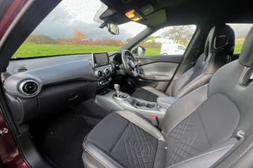 SPOTICAR Nissan Juke 1.0 Dig-t Tekna Dct Auto Euro 6 (s/s) 5dr Used Car - Suv Petrol Red - Bridgend - 1200554075_2