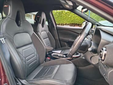 SPOTICAR Nissan Juke 1.0 Dig-t Tekna+ Euro 6 (s/s) 5dr Used Car - Suv Petrol Red - Warwick - 1200554537_3