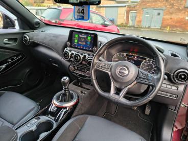 SPOTICAR Nissan Juke 1.0 Dig-t Tekna+ Euro 6 (s/s) 5dr Used Car - Suv Petrol Red - Warwick - 1200554537_4
