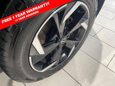 SPOTICAR Nissan Juke 1.0 Dig-t 114 N-connecta 5dr Used Car - Suv Petrol Red - Bridgend - 1200557113_4