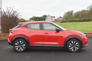 SPOTICAR Nissan Juke 1.0 Dig-t Acenta Euro 6 (s/s) 5dr Used Car - Suv Petrol Red - Ballymena County Antrim - 1200559775_3