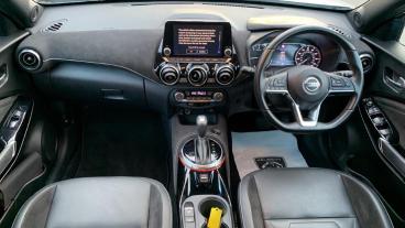 SPOTICAR Nissan Juke 1.0 Dig-t Tekna+ Dct Auto Euro 6 (s/s) 5dr Used Car - Suv Petrol Blue - Walton On Thames - 1200559826_4