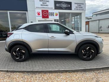 SPOTICAR Nissan Juke 1.0 Dig-t N-connecta Euro 6 (s/s) 5dr Used Car - Suv Petrol Silver - Ryde - 1200560228_3