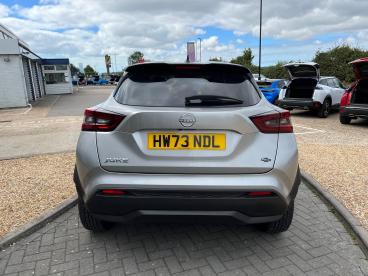 SPOTICAR Nissan Juke 1.0 Dig-t N-connecta Euro 6 (s/s) 5dr Used Car - Suv Petrol Silver - Ryde - 1200560228_5