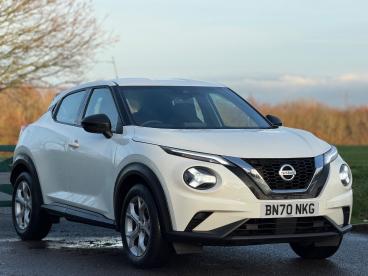 SPOTICAR Nissan Juke 1.0 Dig-t Acenta Dct Auto Euro 6 (s/s) 5dr Used Car - Suv Petrol White - Balsall Common - 1200563208_1
