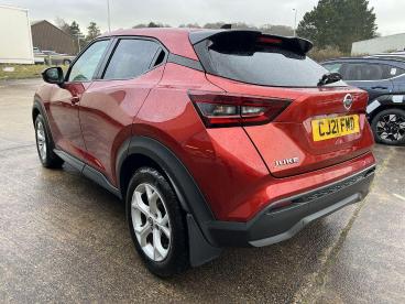 SPOTICAR Nissan Juke 1.0 Dig-t N-connecta Dct Auto Euro 6 (s/s) 5dr Used Car - Suv Petrol Red - Pontypridd - 1200580798_5