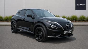 SPOTICAR Nissan Juke 1.6 Tekna Auto Euro 6 5dr Used Car - Suv Hybrid Black - Letchworth - 1200583019_1