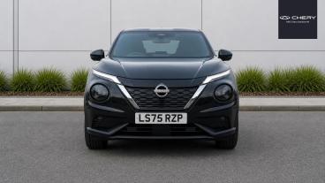 SPOTICAR Nissan Juke 1.6 Tekna Auto Euro 6 5dr Used Car - Suv Hybrid Black - Letchworth - 1200583019_2