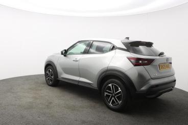 SPOTICAR Nissan Juke 1.0 Dig-t N-connecta Euro 6 (s/s) 5dr Used Car - Suv Petrol Silver - Truro - 1200590026_5