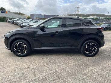 SPOTICAR Nissan Juke 1.0 Dig-t N-connecta Euro 6 (s/s) 5dr Used Car - Suv Petrol Black - Pontypridd - 1200593661_4