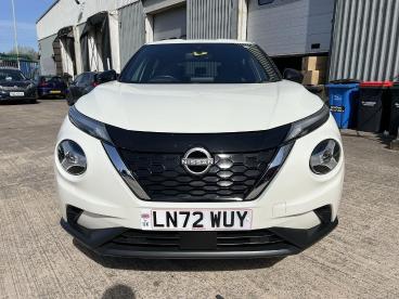SPOTICAR Nissan Juke 1.6 N-connecta Auto Euro 6 5dr Used Car - Suv Hybrid White - Pontypridd - 1200593664_2