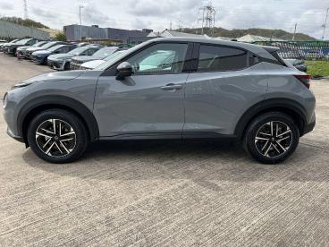 SPOTICAR Nissan Juke 1.6 N-connecta Auto Euro 6 5dr Used Car - Suv Hybrid Grey - Pontypridd - 1200594032_4