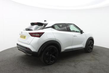 SPOTICAR Nissan Juke 1.6 N-connecta Auto Euro 6 5dr Used Car - Suv Hybrid White - Truro - 1200601778_3