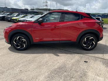 SPOTICAR Nissan Juke 1.6 N-connecta Auto Euro 6 5dr Used Car - Suv Hybrid Red - Pontypridd - 1200609603_4