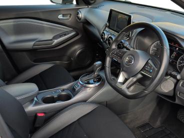 SPOTICAR Nissan Juke 1.0 Dig-t Tekna Dct Auto Euro 6 (s/s) 5dr Used Car - Suv Petrol White - Cheltenham - 1200618521_3