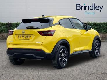 SPOTICAR Nissan Juke 1.6 N-connecta Auto Euro 6 5dr Used Car - Suv Hybrid Yellow - Cannock - 1200618939_4