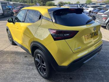 SPOTICAR Nissan Juke 1.0 Dig-t N-connecta Euro 6 (s/s) 5dr Used Car - Suv Petrol Yellow - Pontypridd - 1200621148_5