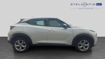 SPOTICAR Nissan Juke 1.0 Dig-t Acenta Dct Auto Euro 6 (s/s) 5dr Used Car - Suv Petrol White - Sale - 1200625142_2