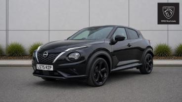 SPOTICAR Nissan Juke 1.6 Tekna Auto Euro 6 5dr Used Car - Suv Hybrid Black - Rochdale - 1200629074_3