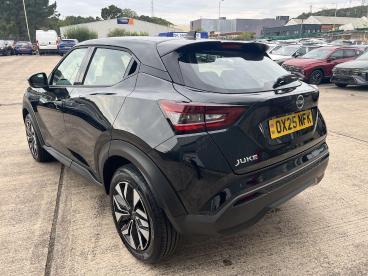 SPOTICAR Nissan Juke 1.0 Dig-t Acenta Premium Dct Auto Euro 6 (s/s) 5dr Used Car - Suv Petrol Black - Pontypridd - 1200629575_5