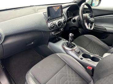 SPOTICAR Nissan Juke 1.0 Dig-t Tekna Euro 6 (s/s) 5dr Used Car - Suv Petrol Red - Wallsend - 1200632548_4
