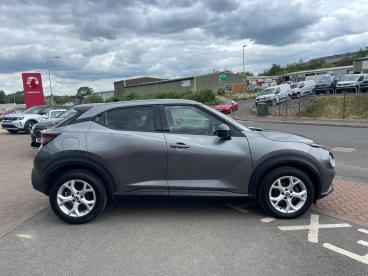 SPOTICAR Nissan Juke 1.0 Dig-t N-connecta Dct Auto Euro 6 (s/s) 5dr Used Car - Suv Petrol Grey - Melton Mowbray - 1200634300_4