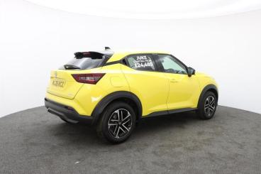 SPOTICAR Nissan Juke 1.6 N-connecta Auto Euro 6 5dr Used Car - Suv Hybrid Yellow - Truro - 1200636239_3