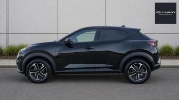 SPOTICAR Nissan Juke 1.0 Dig-t N-connecta Dct Auto Euro 6 (s/s) 5dr Used Car - Suv Petrol Black - Letchworth - 1200640705_4