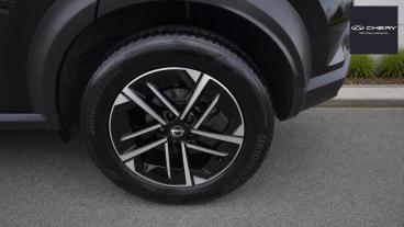 SPOTICAR Nissan Juke 1.0 Dig-t N-connecta Dct Auto Euro 6 (s/s) 5dr Used Car - Suv Petrol Black - Letchworth - 1200640705_5