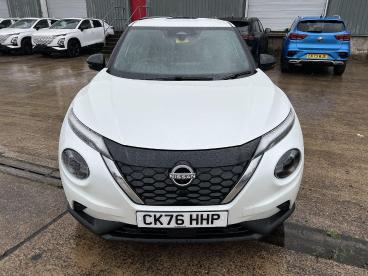 SPOTICAR Nissan Juke 1.6 N-connecta Auto Euro 6 5dr Used Car - Suv Hybrid White - Pontypridd - 1200642942_2