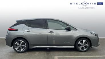 SPOTICAR Nissan Leaf 40kwh Tekna Auto 5dr Used Car - Saloon Electric Blue - Preston - 1200569228_2