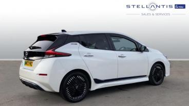 SPOTICAR Nissan Leaf 39kwh Tekna Auto 5dr Used Car - Saloon Electric Blue - Sale - 1200578912_3