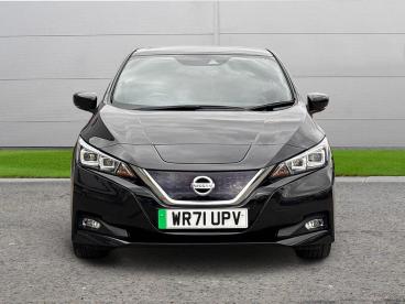 SPOTICAR Nissan Leaf 40kwh Tekna Auto 5dr Used Car - Saloon Electric Black - Worksop - 1200579143_2