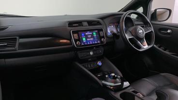 SPOTICAR Nissan Leaf 40kwh Tekna Auto 5dr Used Car - Saloon Electric White - Coventry - 1200589765_2