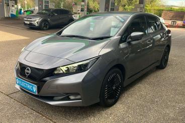 SPOTICAR Nissan Leaf 39kwh N-connecta Auto 5dr Used Car - Saloon Electric Grey - Farningham - 1200627418_3