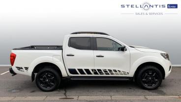 SPOTICAR Nissan Navara 2.3 Dci N-guard 4wd Euro 6 (s/s) 4dr Used Car - Commercial Vehicle Diesel Blue - Walton On Thames - 1200555683_2