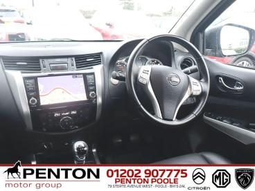 SPOTICAR Nissan Navara 2.3 Dci Tekna 4wd Euro 6 (s/s) 4dr Used Car - Commercial Vehicle Diesel Grey - Poole - 1200593784_5