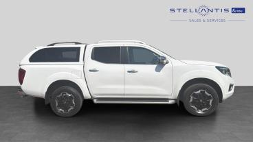 SPOTICAR Nissan Navara 2.3 Dci Tekna Auto 4wd Euro 6 4dr Used Car - Commercial Vehicle Diesel White - Leicester - 1200616850_2
