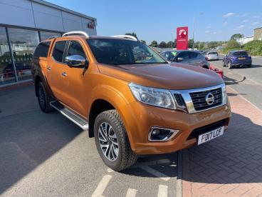 SPOTICAR Nissan Navara 2.3 Dci Tekna Auto 4wd Euro 6 4dr Used Car - Commercial Vehicle Diesel Yellow - Melton Mowbray - 1200634260_3